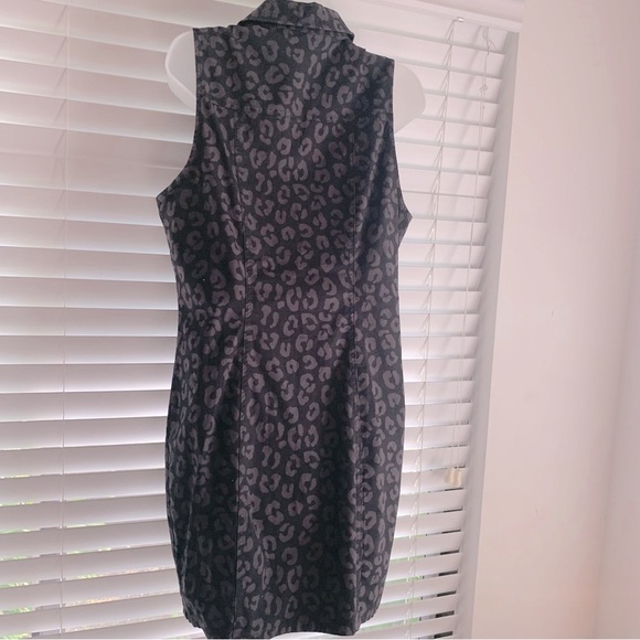 GUESS Fitted Shirt Dress Dark Gray Animal Print, Sz L - Picture 2 of 5